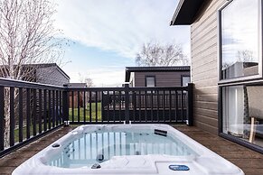 Roydon Marina Village