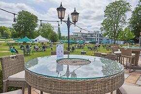 Phyllis Court Members Club