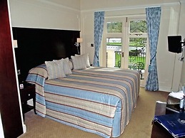 Phyllis Court Members Club