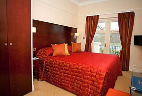 Phyllis Court Members Club