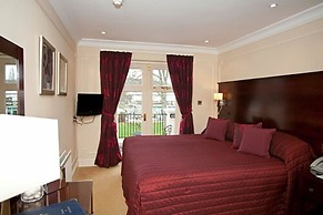 Phyllis Court Members Club