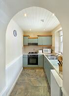 Derwent Manor Apartments