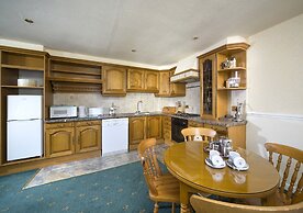 Derwent Manor Apartments