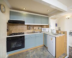 Derwent Manor Apartments