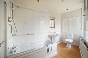 Derwent Manor Apartments