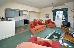 Derwent Manor Apartments