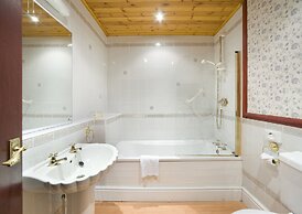 Derwent Manor Apartments