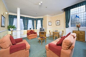 Derwent Manor Apartments