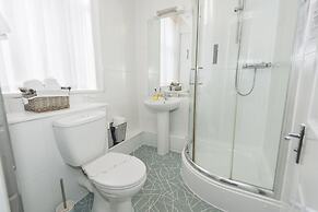 The Royal Hotel and Bar