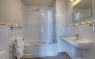 White Rabbit Hotel by Greene King Inns