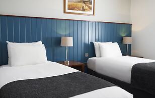 The Longshoot Hotel by Greene King Inns