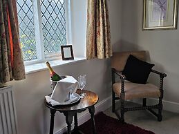 The Oxenham Arms