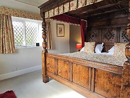 The Oxenham Arms