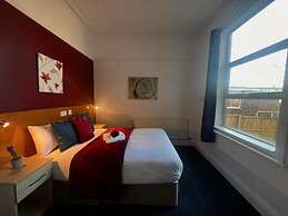 OYO Diamond Apartments Skegness