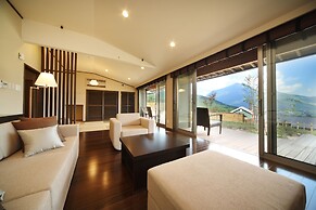 Asagirinomieru Yado Yufuin Hanayoshi