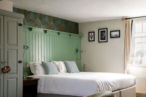 White Lion Tenterden