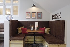 Rose & Crown