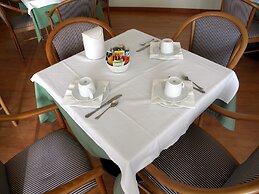 Hotel Corone