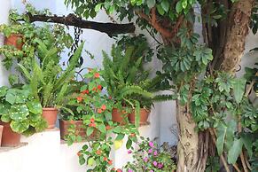 Hotel Restaurante Blanco y Verde