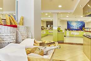 Universal Hotel Marqués