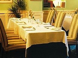 Bishopsgate House Hotel