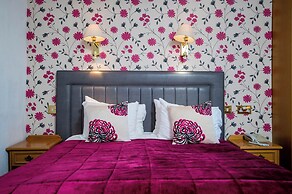 The Ivy Bush Royal Hotel By Compass Hospitality