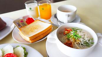 The Viangtak Riverside Hotel