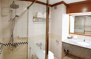 The Viangtak Riverside Hotel