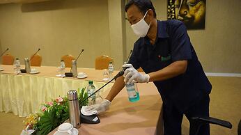 The Viangtak Riverside Hotel