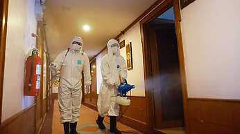 The Viangtak Riverside Hotel