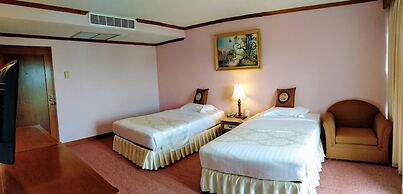 The Viangtak Riverside Hotel