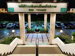 The Viangtak Riverside Hotel