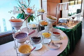 The Viangtak Riverside Hotel