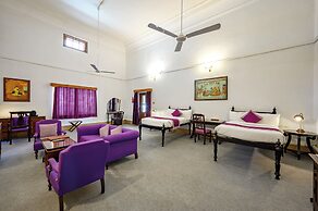 Neemrana's Baradari Palace