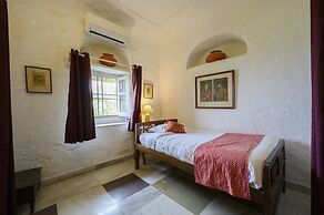 Neemrana's - Hill Fort - Kesroli