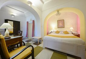 Neemrana's - Hill Fort - Kesroli