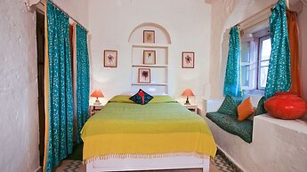 Neemrana's - Hill Fort - Kesroli