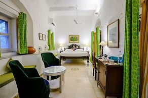 Neemrana's - Hill Fort - Kesroli