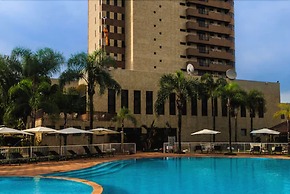 Marques Plaza Hotel