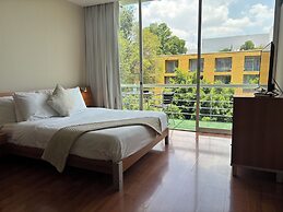 Lombardo Suites