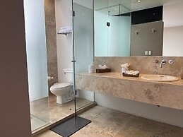 Lombardo Suites