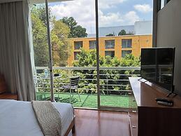 Lombardo Suites