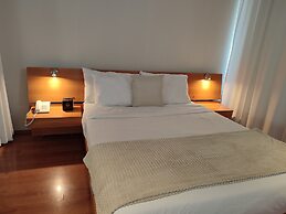 Lombardo Suites
