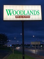 Woodlands Inn & Suites