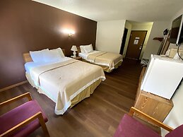 Woodlands Inn & Suites