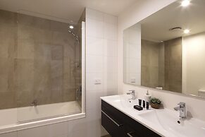 22 Hallenstein Apartments by Staysouth