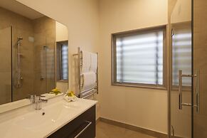 22 Hallenstein Apartments by Staysouth