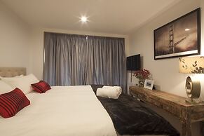 22 Hallenstein Apartments by Staysouth