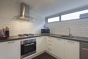 22 Hallenstein Apartments by Staysouth