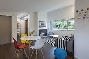 22 Hallenstein Apartments by Staysouth